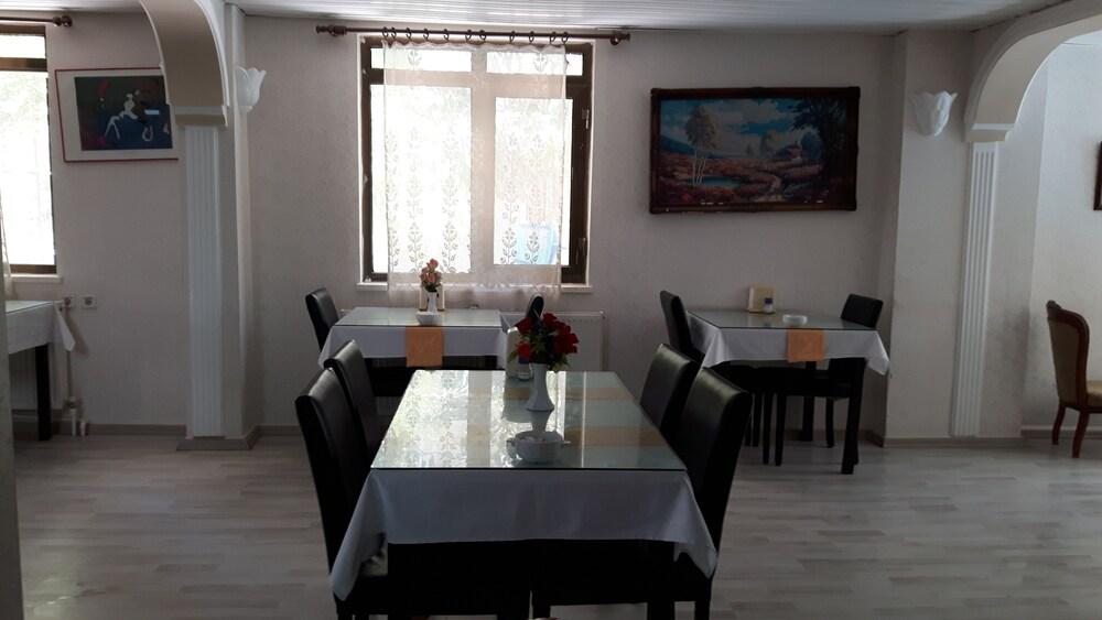 Kafkas Hotel Анталия Екстериор снимка
